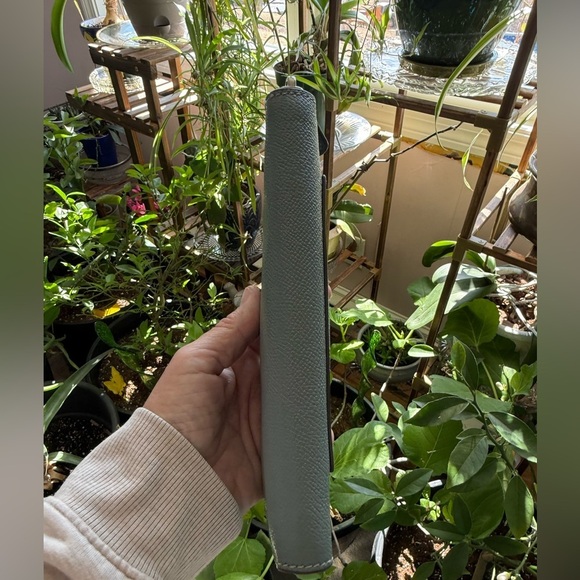 COACH Women's Crossgrain Leather Accordion Zip Wallet Gray With Green Interior - Picture 3 of 6